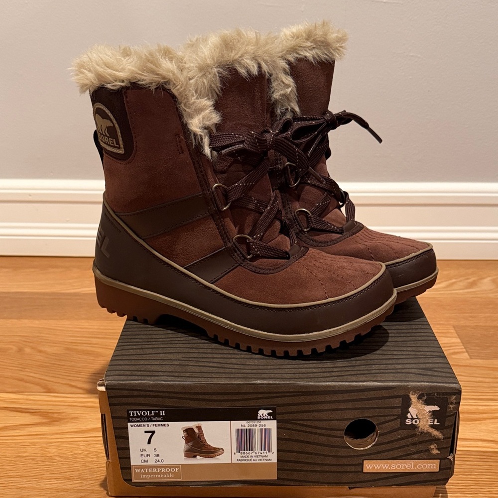 Sorel Women's Tivoli II Dark Brown Winter Boots